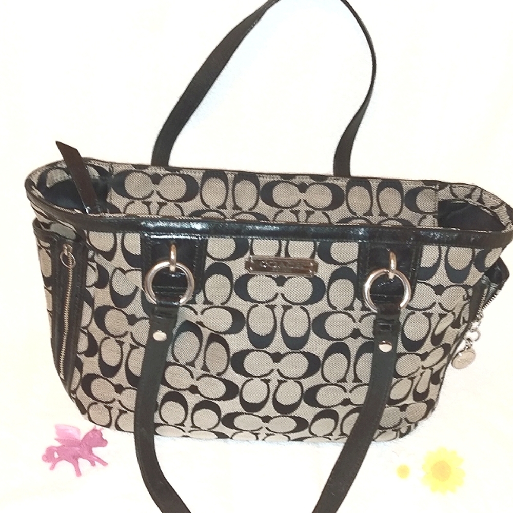 Coach Tote 👜 15x9x5, light gray w/black trim